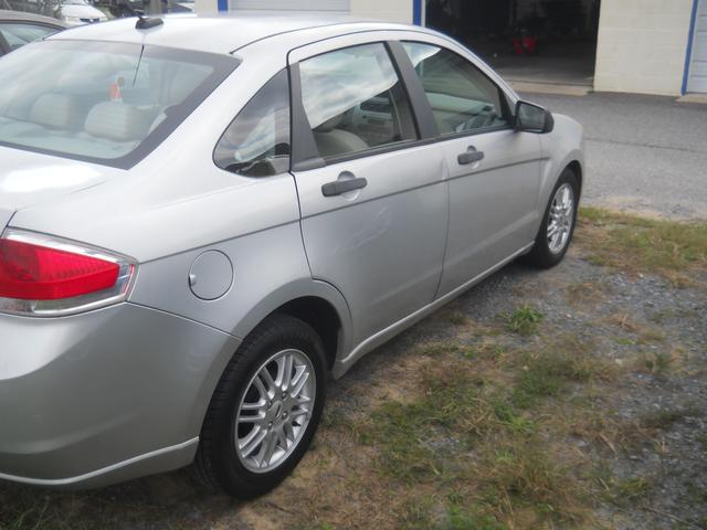 2009 ford focus se