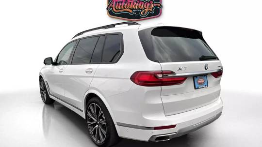 2021 BMW X7