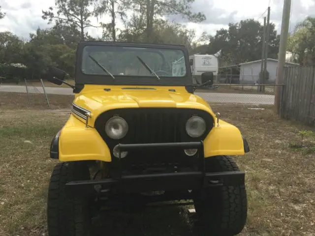 beautiful bright yellow jeep cj7 1981. runs good