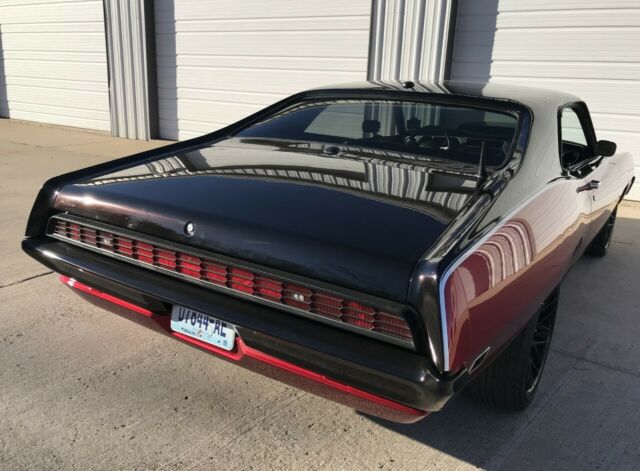 restomod coyote fuel injected engine, six speed manual, brembo brakes, ac