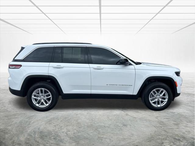 2024 jeep grand cherokee laredo