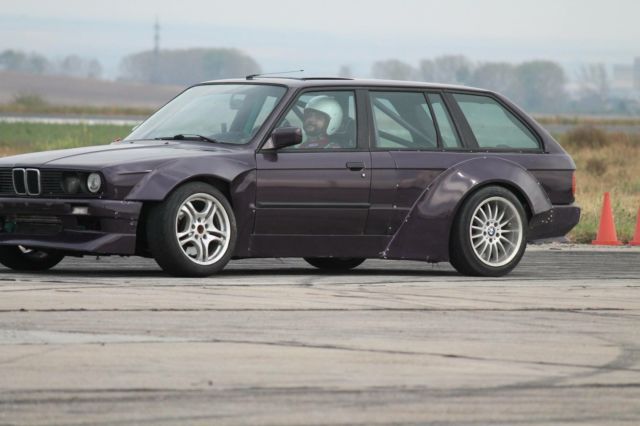 drift car bmw e30