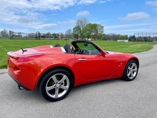 2008 pontiac solstice in hilton, new york