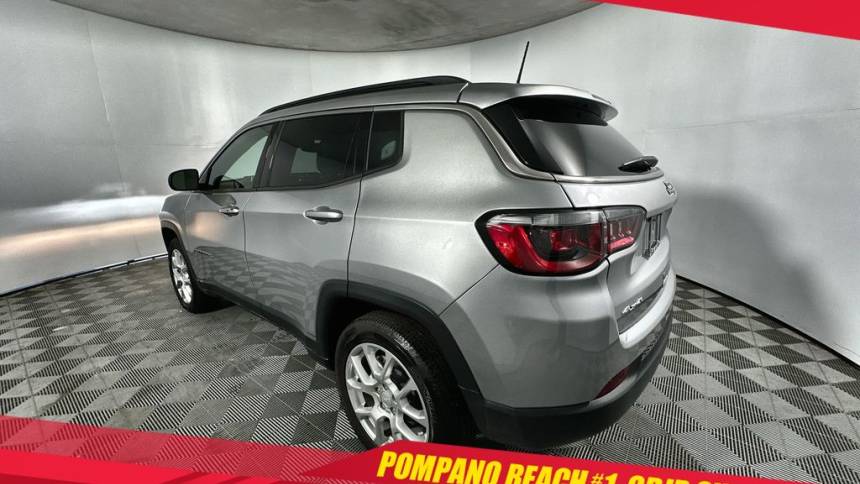 2023 jeep compass latitude lux