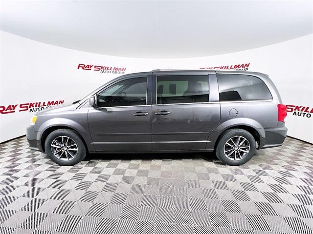 2017 dodge grand caravan sxt