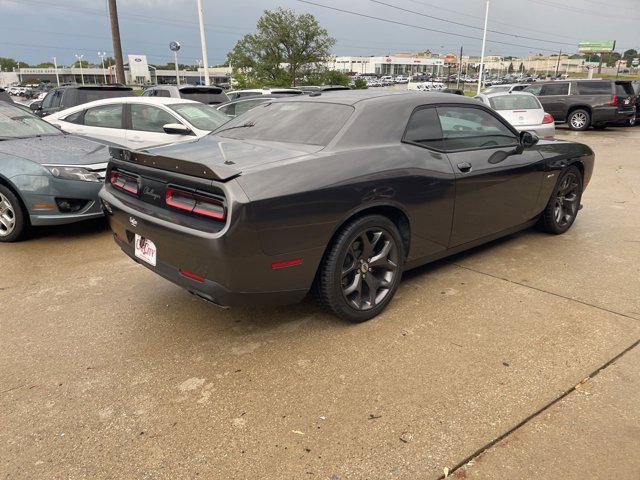 2019 dodge challenger r/t