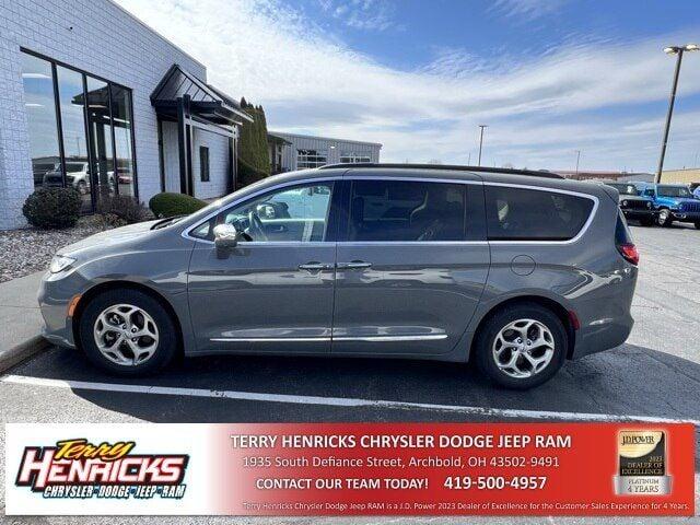 2022 chrysler pacifica limited in archbold, ohio