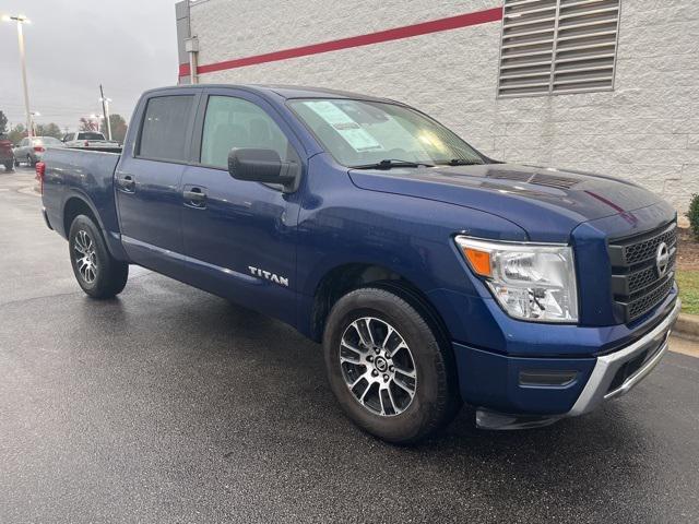 2022 nissan titan sv