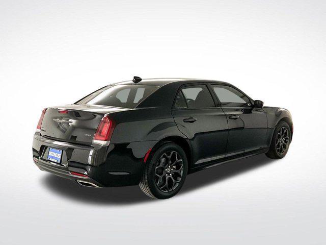 2023 chrysler 300 touring l