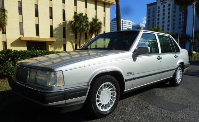 1992 volvo 960, silver metallic with 175000 miles available now!