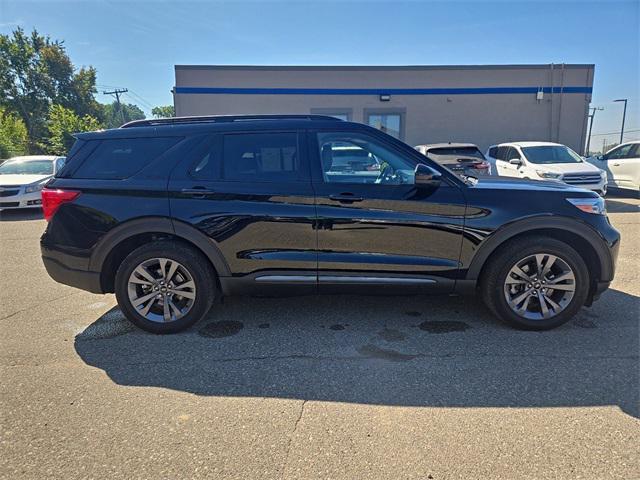 2022 ford explorer xlt