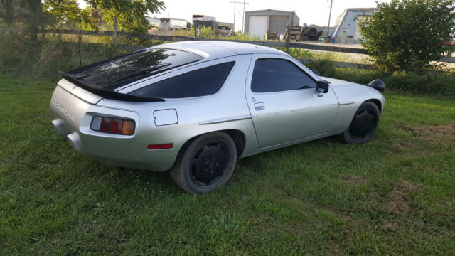 1983 porsche 928s - runs and drive great - excellent project!