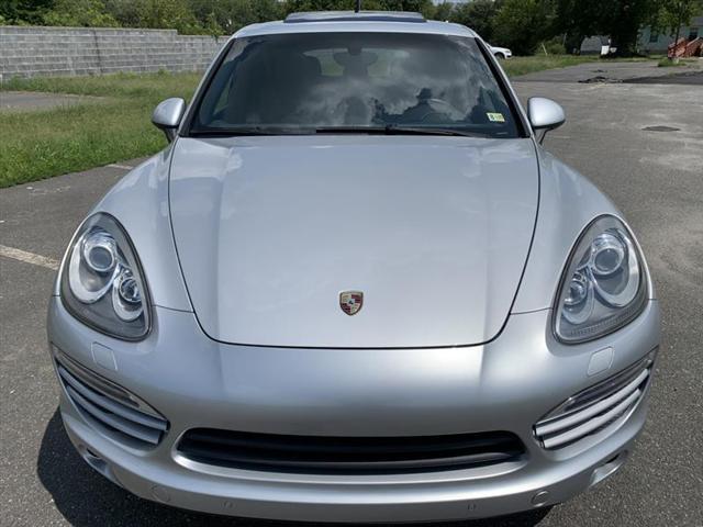 2012 porsche cayenne base