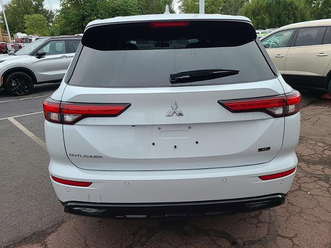 new 2024 mitsubishi outlander se black edition w/pano roof