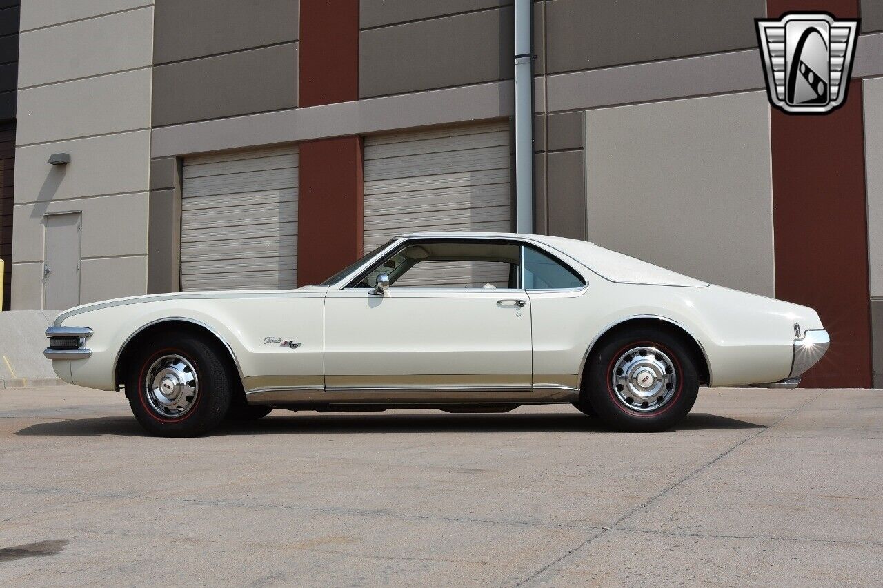 1968 oldsmobile toronado restomod