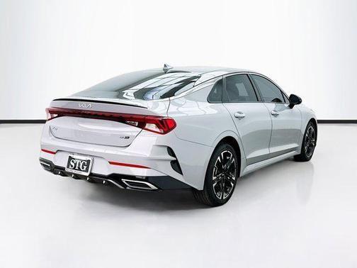 2022 kia k5