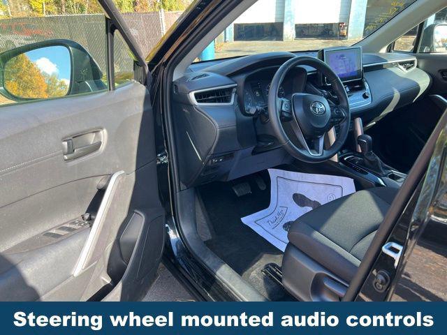 2024 toyota corolla cross le