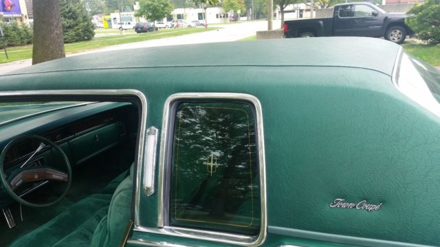 1976 lincoln continental..town coupe 49k runs and drives excellent..immaculate!!