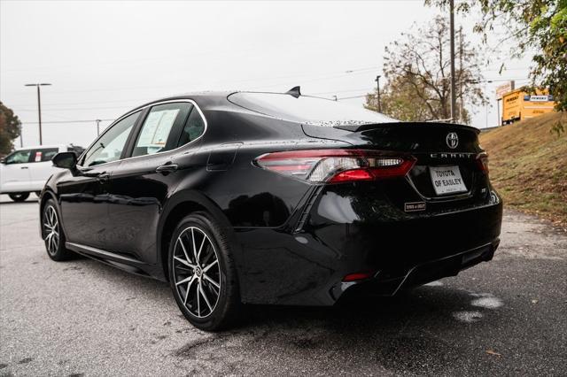 2022 toyota camry se
