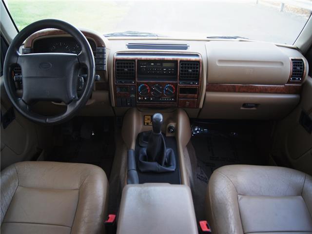 4x4 se7 5 speed manual leather rear jump seats 4wd runs & drives great