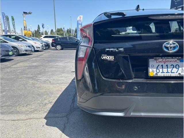 2017 toyota prius four touring
