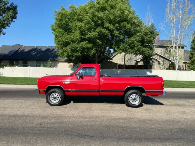 1988 dodge power ram w-100 4x4 manual transmission with only 89.864 actual miles