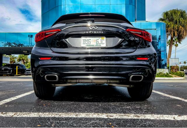 2017 infiniti qx30 luxury