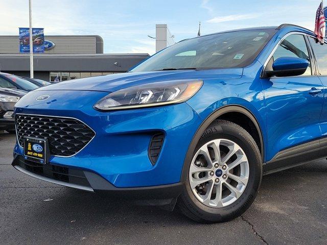 2020 ford escape se