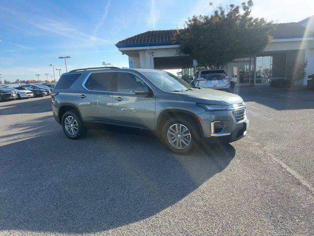 2023 chevrolet traverse lt cloth