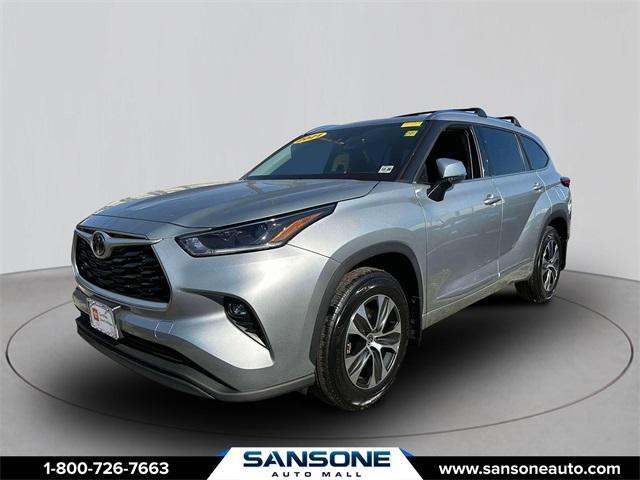 2021 toyota highlander xle
