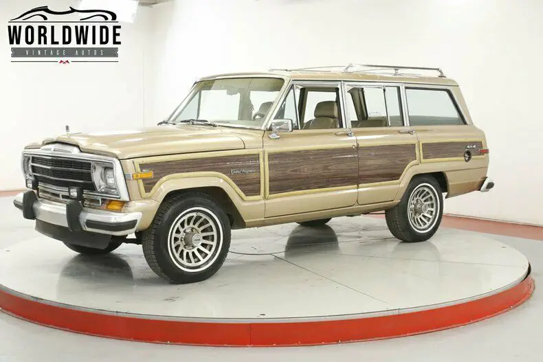 super low miles! 4x4 loaded v8 (only 5k miles!) auto ps pb must see
