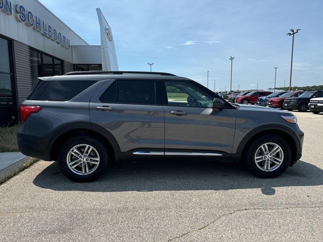 2022 ford explorer xlt