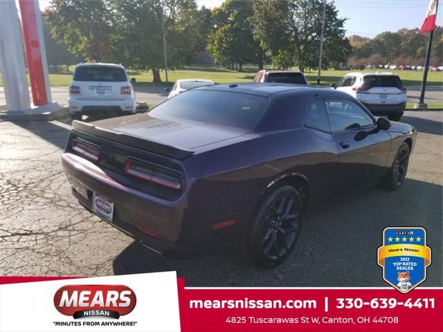 2020 dodge challenger sxt