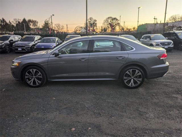 2022 volkswagen passat 2.0t se