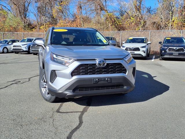 2022 toyota rav4 xle