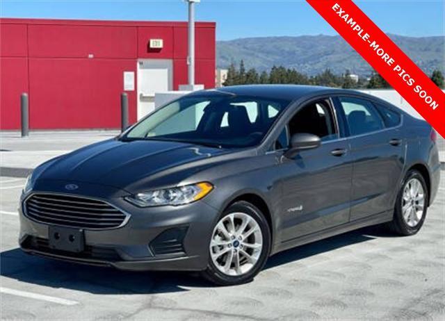 2019 ford fusion hybrid titanium