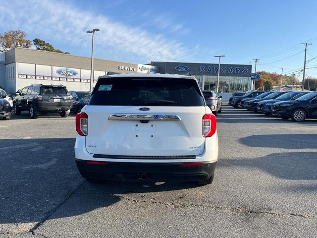 2021 ford explorer xlt