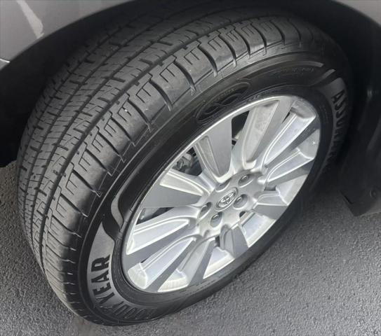 2017 toyota sienna limited
