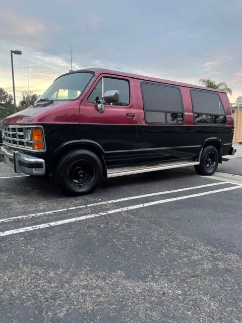 1988 dodge ram van black rwd automatic b250