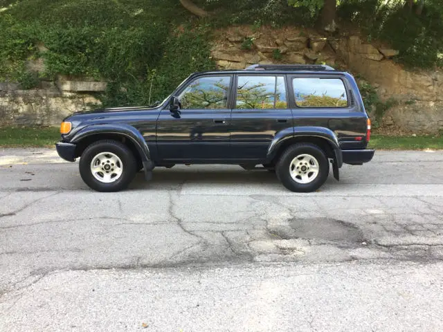 1993 land cruiser 4x4 all records runs great! free shipping!