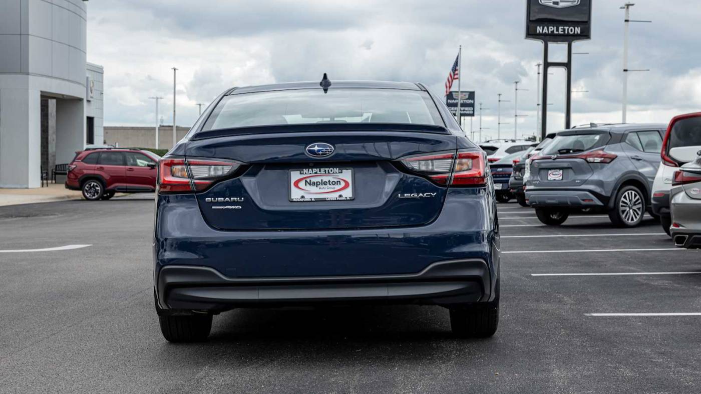 2023 subaru legacy premium