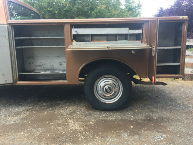 1973 ford f-250 with utility bed