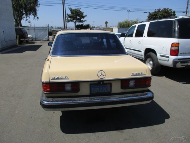 1981 mercedes-benz 4 dr diesel used 2.4l i4 8v manual no reserve