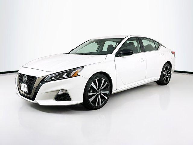 2022 nissan altima sr fwd