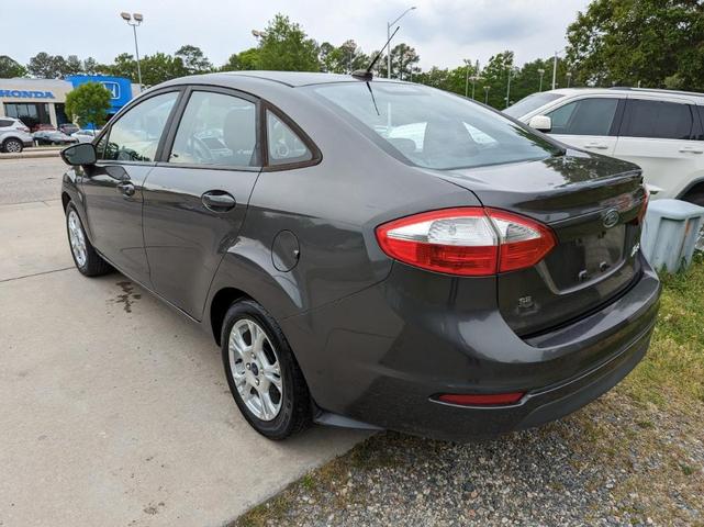 2015 ford fiesta se