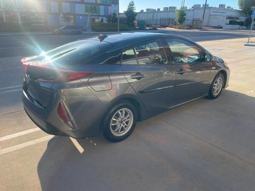 2017 toyota prius prime