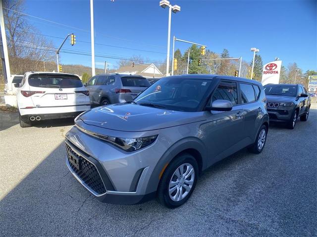 2023 kia soul lx