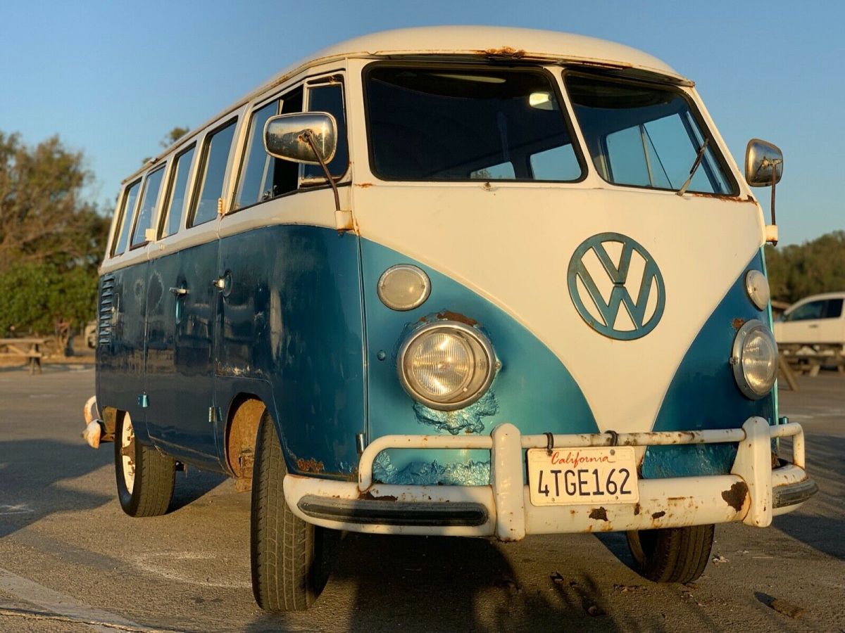 15 window volkswagen type two bus- 1962 vw bus