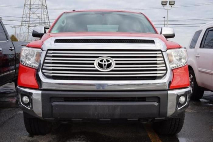 2015 toyota tundra limited 4x4 limited 4dr crewmax cab pickup sb (5.7l v8 for sale in portland, maine