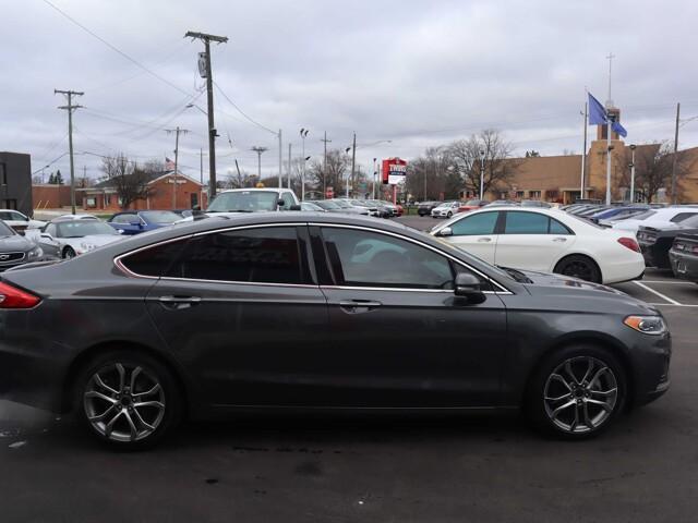 2019 ford fusion sel